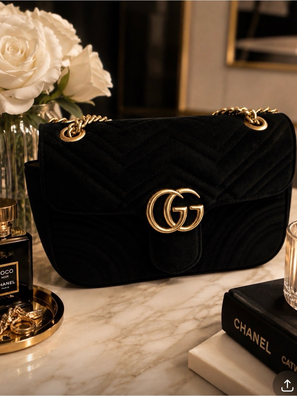 Black Women's bag not authentic New
